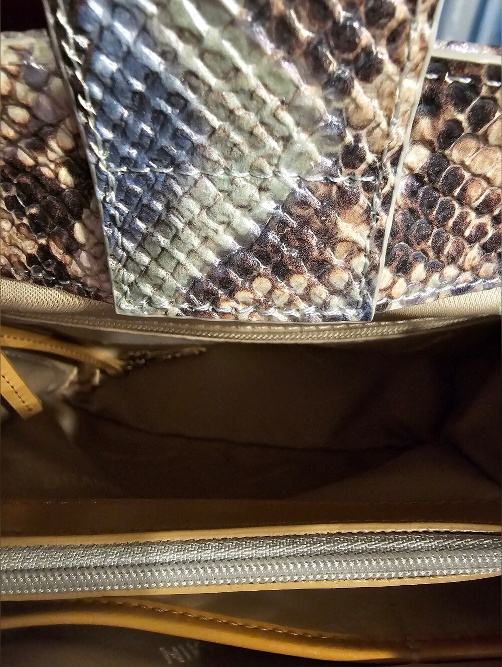NWT Brahmin Mini Amelia Haven Roxanne Iridescent Embossed Leather Crossbody - Picture 6 of 9